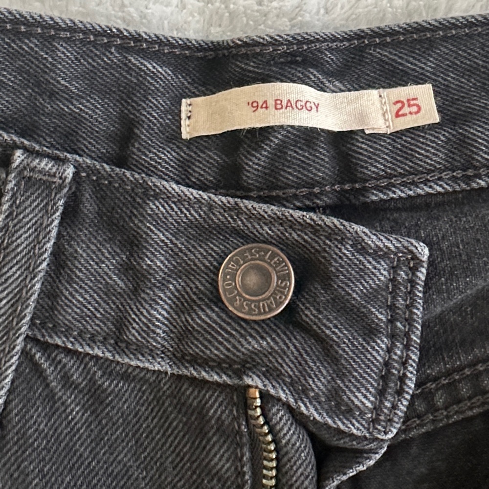 Levi’s ’94 Baggy Black Jeans - Size 25 - Picture 2 of 2